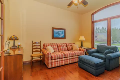 Living - 9042 Mckendry Dr, Saline, MI 48176 photo 9 of 10