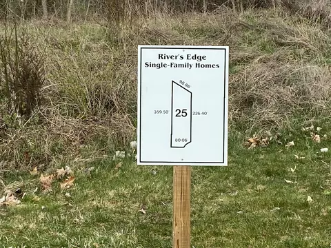 3373 Rivers Edge Dr, St. Joseph, MI 49085