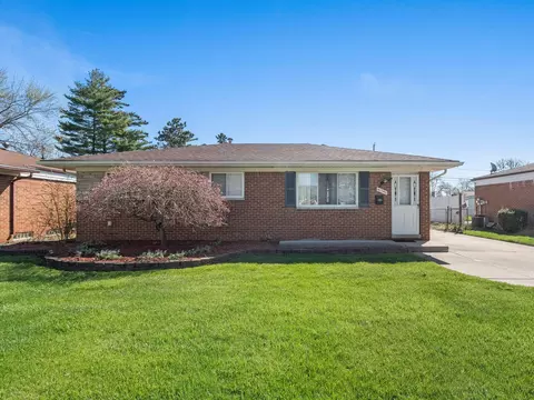 40346 Lexington Park Dr, Sterling Heights, MI 48313