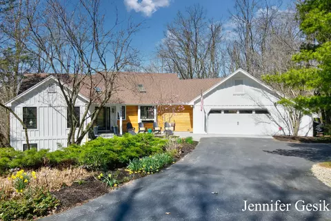 3455 Hidden Lake Ln SE, Grand Rapids, MI 49546