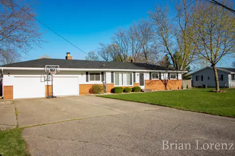 7350 22nd Ave, Jenison, MI 49428