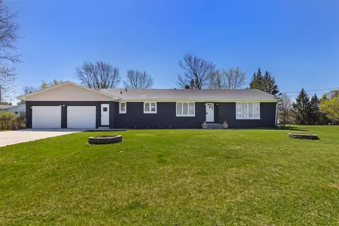 3920 Coral Valley Ct SE, Kentwood, MI 49512