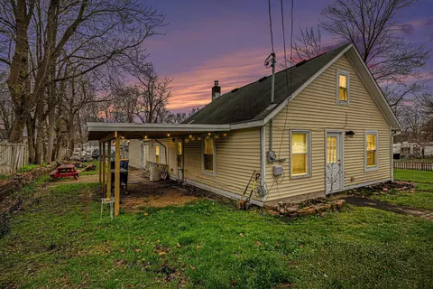 2100 Saint Charles Ave SW, Grand Rapids, MI 49507
