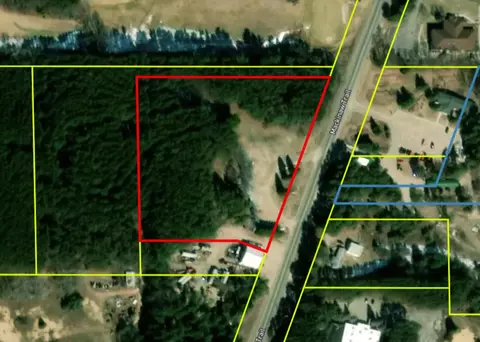 8072 S Mackinaw Trl, Cadillac, MI 49601