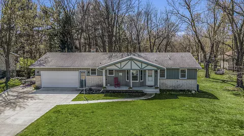 846 72nd St SE, Grand Rapids, MI 49508