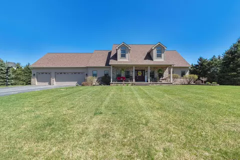 7108 Ryan Rd, Whitmore Lake, MI 48189