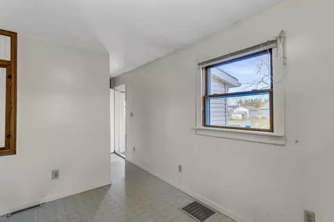 526 Barrett Ave, Jackson, MI 49202 photo 11