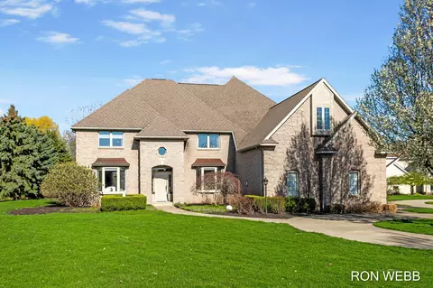 527 Northridge Dr, Holland, MI 49423