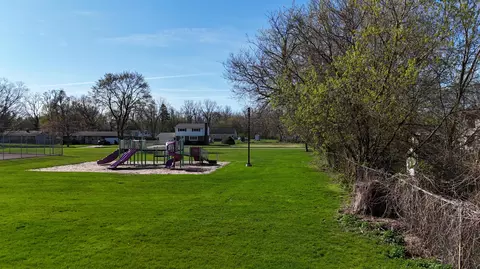 Exterior - 208 Euclid Ave, Jackson, MI 49203 photo 2 of 6