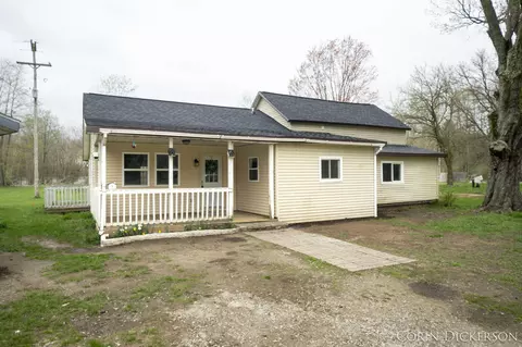 2690 51 12 St, Grand Junction, MI 49056