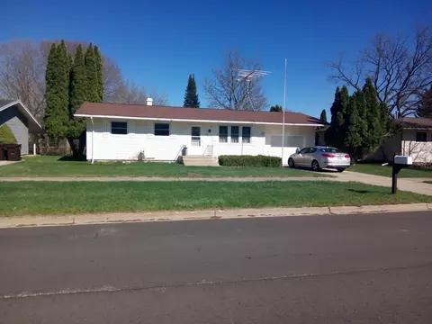 619 Lilac Ave, Big Rapids, MI 49307