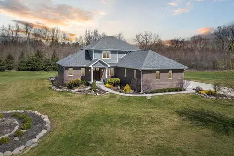 2009 Nollar Bend Rd, Whitmore Lake, MI 48189