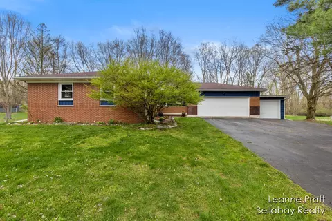873 Miami Dr, Mason, MI 48854