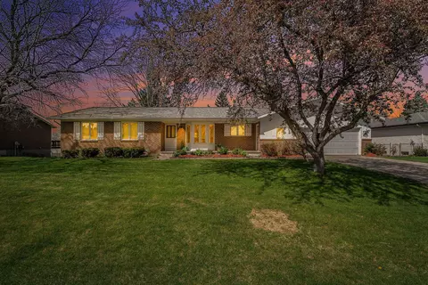 5637 Bentbrook Dr SE, Kentwood, MI 49508