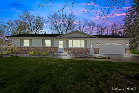 7290 Pete Ave, Jenison, MI 49428
