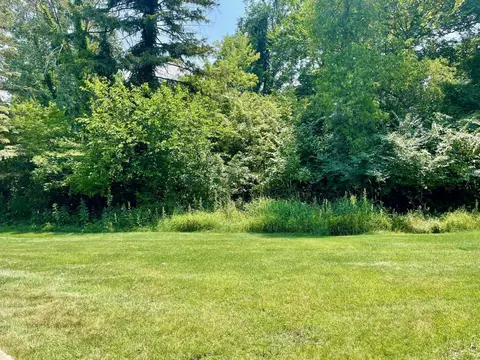 Exterior - 1870 Lexington Blvd, Jackson, MI 49201 photo 19 of 21
