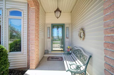 Exterior - 1870 Lexington Blvd, Jackson, MI 49201 photo 6 of 21