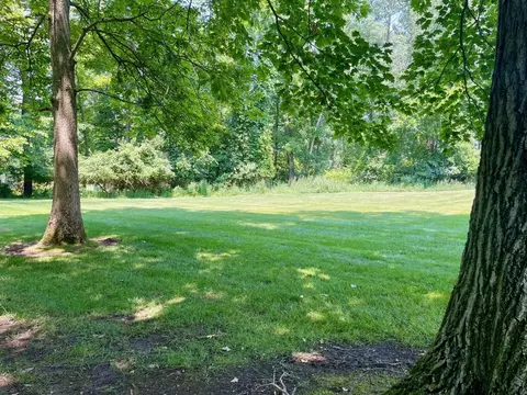 Exterior - 1870 Lexington Blvd, Jackson, MI 49201 photo 14 of 21