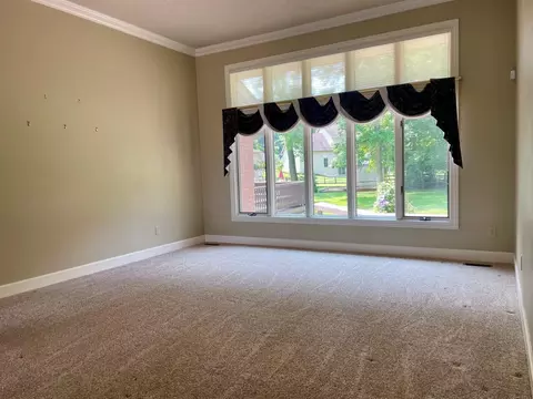 Living - 1870 Lexington Blvd, Jackson, MI 49201 photo 1 of 3