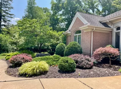 Exterior - 1870 Lexington Blvd, Jackson, MI 49201 photo 3 of 21