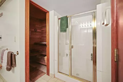 Bath - 1870 Lexington Blvd, Jackson, MI 49201 photo 10 of 11