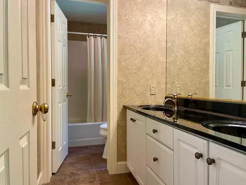 Bath - 1870 Lexington Blvd, Jackson, MI 49201 photo 1 of 11