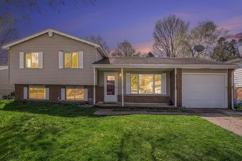 4430 Farnham Ave, Portage, MI 49002