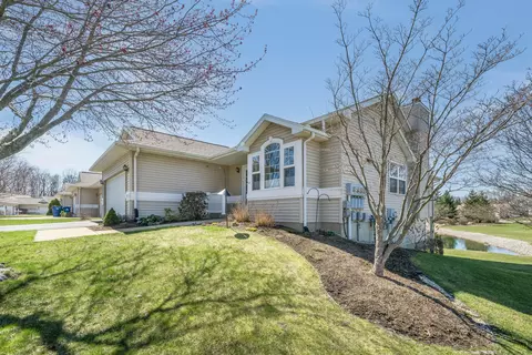 1937 Quail Cove Dr, Kalamazoo, MI 49009