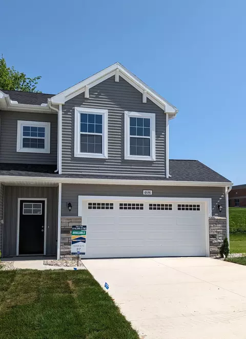 4686 Glen Haven Dr, Kentwood, MI 49512