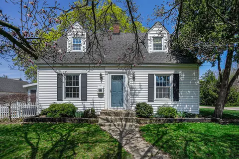 729 Norton Dr, Kalamazoo, MI 49001