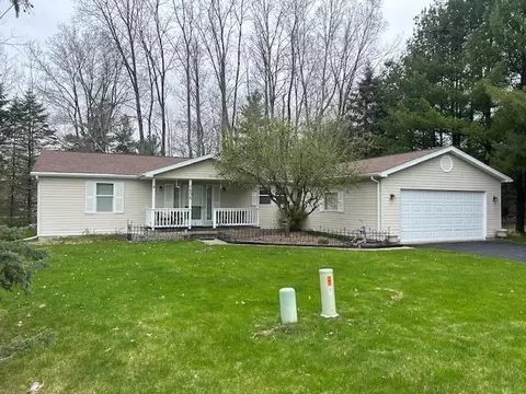 7635 Sunset Shores Dr, Canadian Lakes, MI 49346