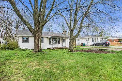 5726 Haag Rd, Lansing, MI 48911