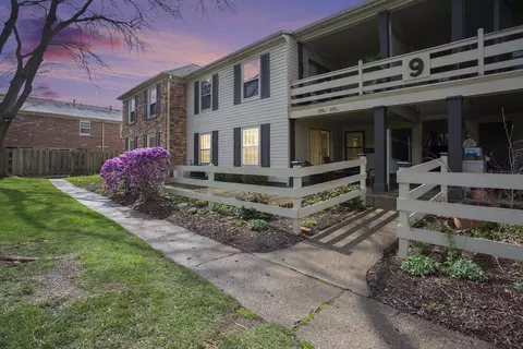 2490 Village Dr SE, Grand Rapids, MI 49506