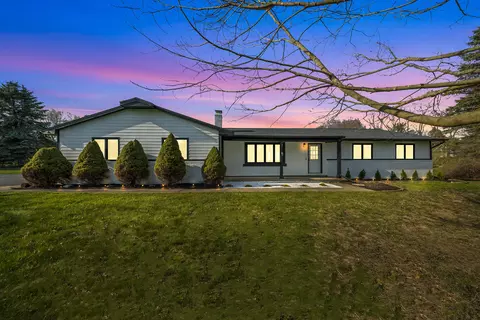 2387 E Commerce Rd, Milford, MI 48381