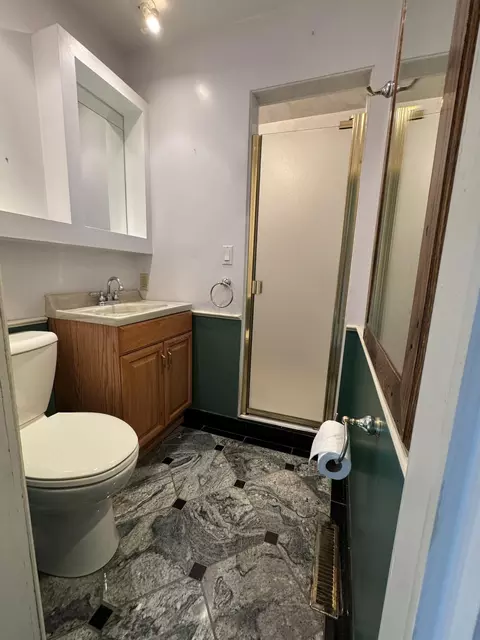 Bath - 3216 Adele Ter, Commerce Twp, MI 48382 photo 1 of 4