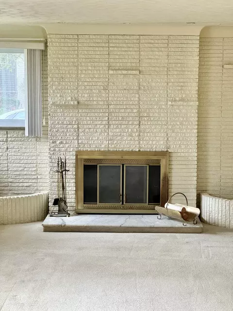 Living - 3216 Adele Ter, Commerce Twp, MI 48382 photo 2 of 3