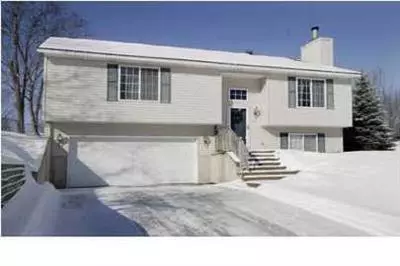 143 Lauderdale Ave NE, Grand Rapids, MI 49546