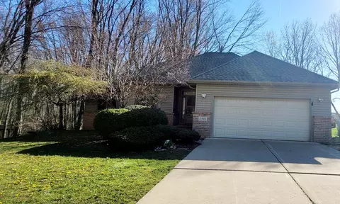 2517 Wildwood Trl, Saline, MI 48176