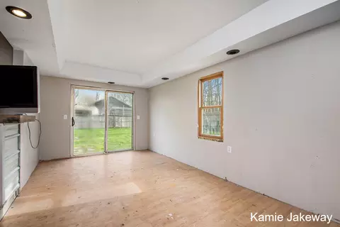 916 Masonic St, Belding, MI 48809 photo 24
