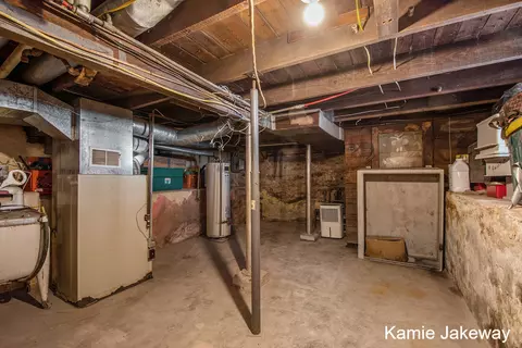 916 Masonic St, Belding, MI 48809 photo 23