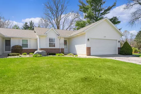 245 Timber Creek Cir NW, Comstock Park, MI 49321