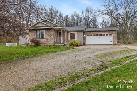 10895 W Ford Rd, Plainwell, MI 49080