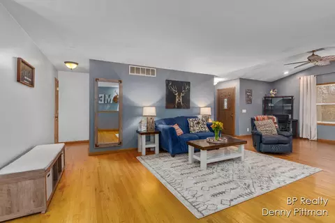 10895 W Ford Rd, Plainwell, MI 49080 photo 4