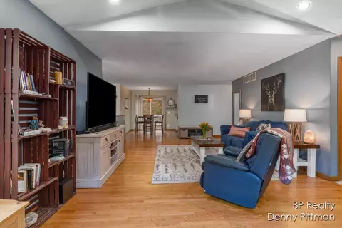 10895 W Ford Rd, Plainwell, MI 49080 photo 5