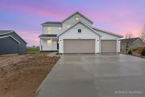 3796 Waterton Dr, Grandville, MI 49418