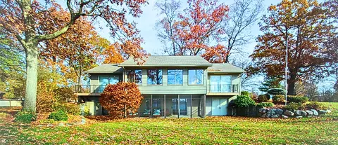 55180 N Fishers Lake Rd, Three Rivers, MI 49093