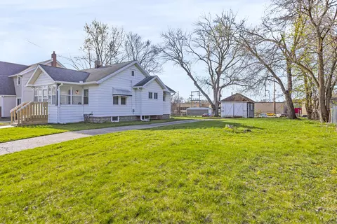 Exterior - 259 Griswold St, Jackson, MI 49203 photo 2 of 6