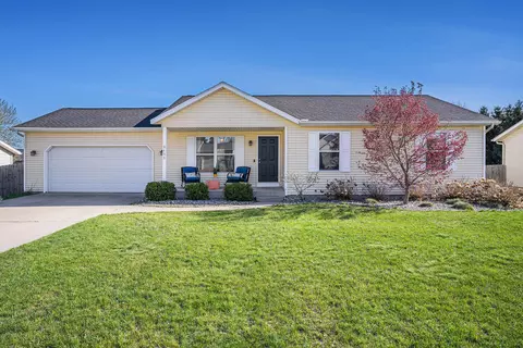 9488 Northwind Dr, Zeeland, MI 49464