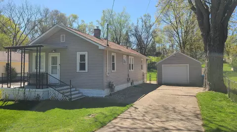 401 Hutchinson St, Kalamazoo, MI 49001