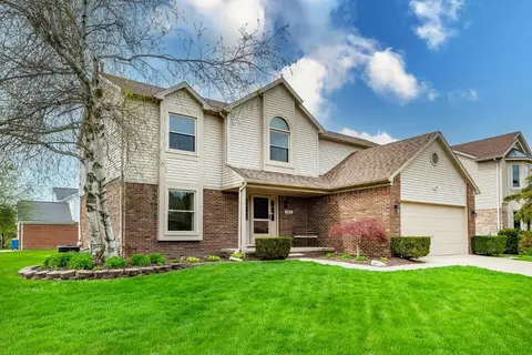 6474 Bedview Dr, Saline, MI 48176